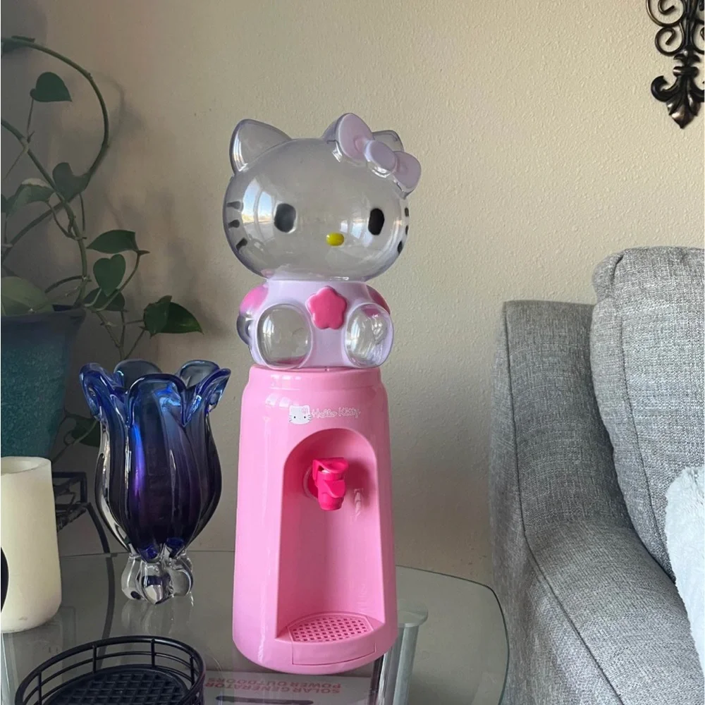 Hello Kitty Pink and Clear Water Dispenser - Picture 2 of 3